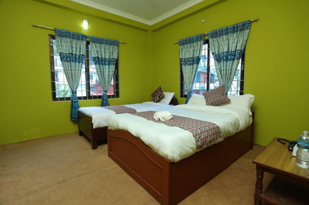 Hotel Blue Magnet Pokhara Eksteriør billede