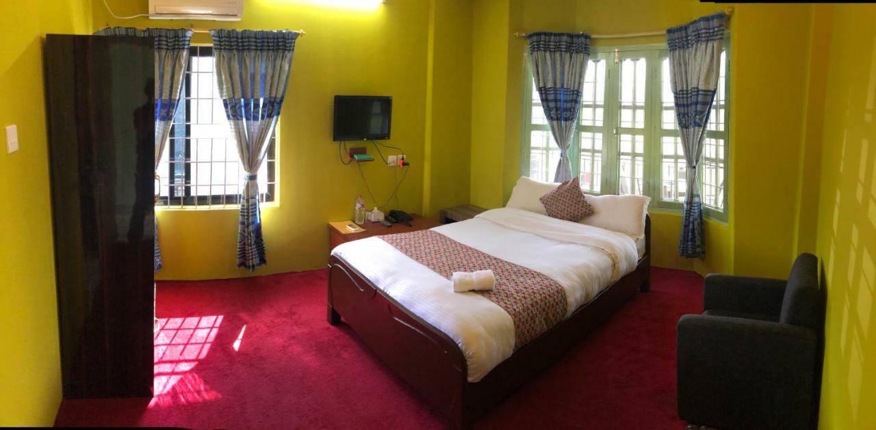 Hotel Blue Magnet Pokhara Eksteriør billede